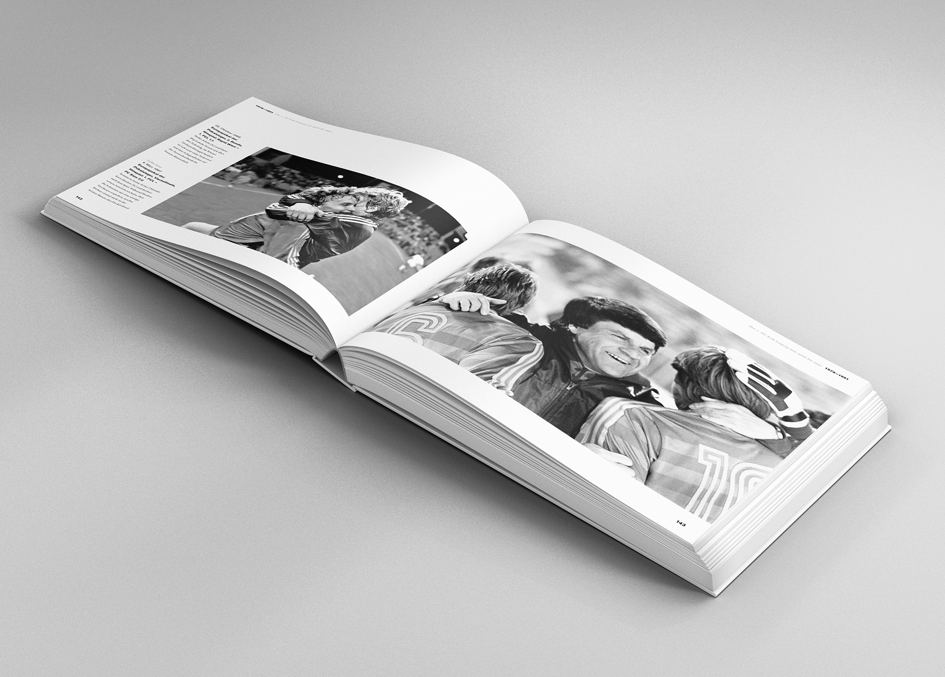 book_catalog_hardcover_mockup_03_04