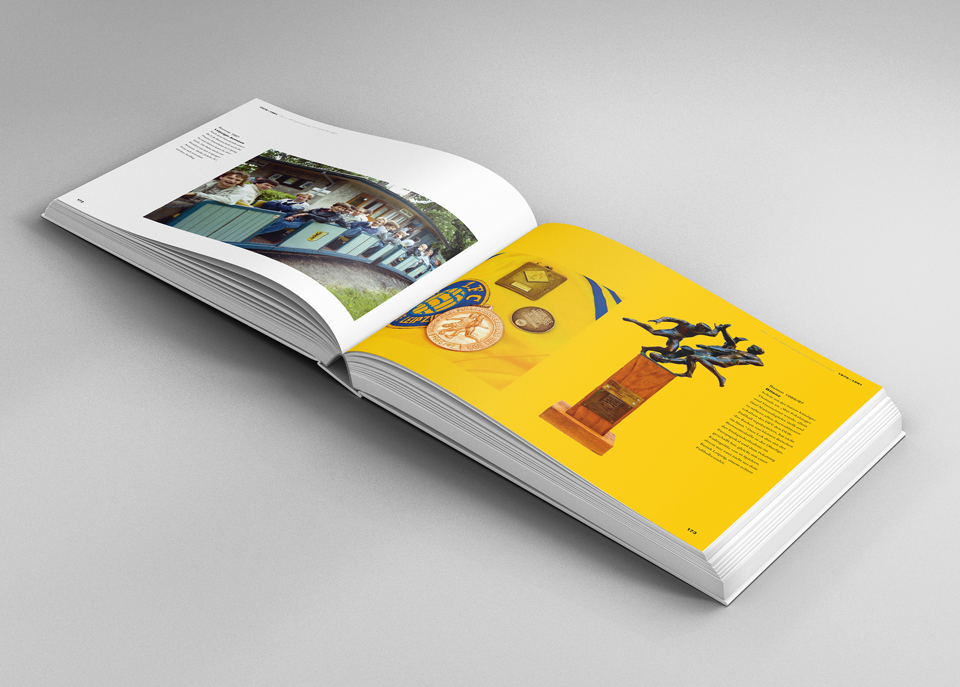 book_catalog_hardcover_mockup_03_05